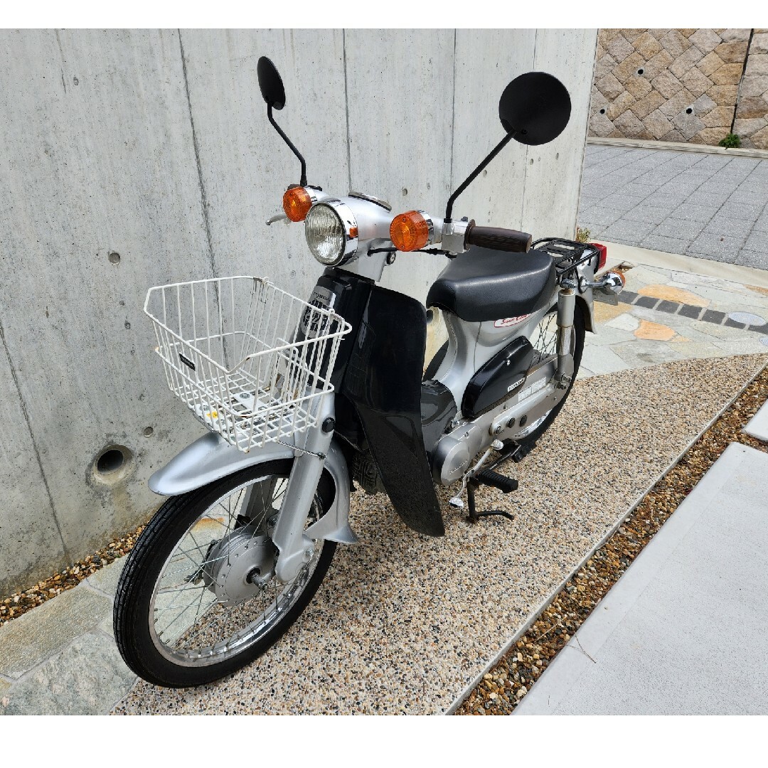 ホンダ(ホンダ)のスーパーカブ　AA01　実働　直接引き取りのみ 自動車/バイクのバイク(車体)の商品写真