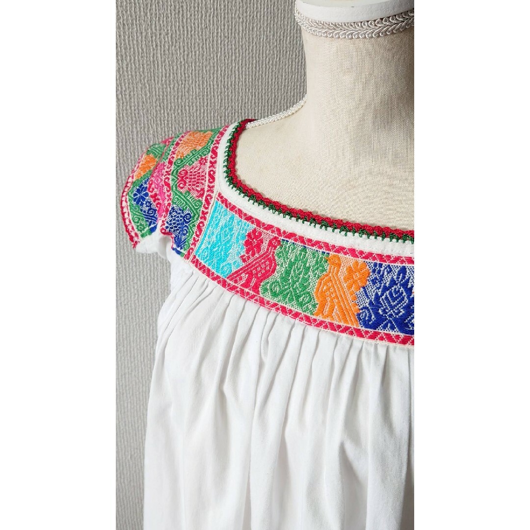 Vintage プエブラ刺繍 メキシカン ブラウス ホワイト 半袖 レディースのトップス(シャツ/ブラウス(半袖/袖なし))の商品写真