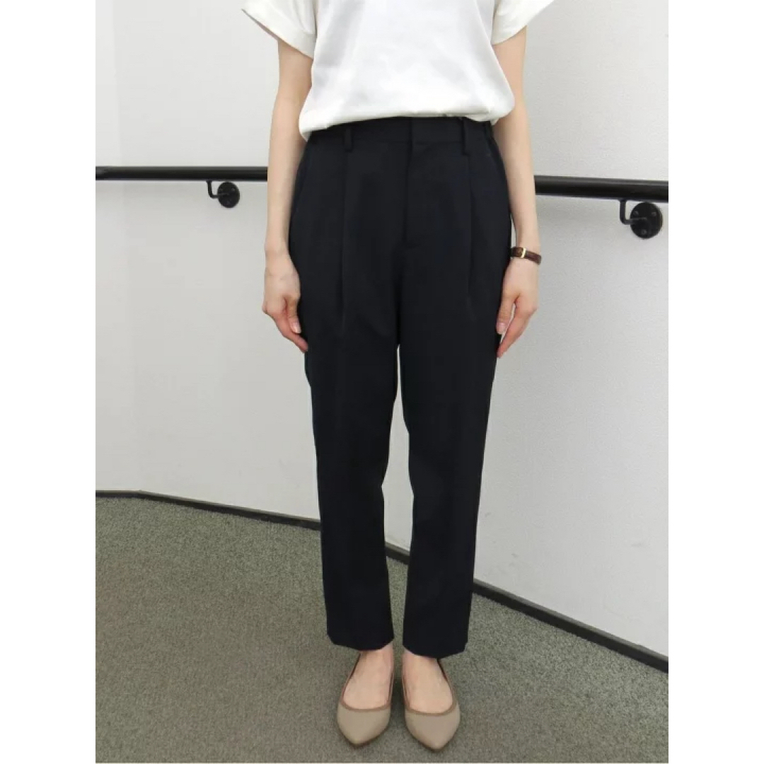 UNITED ARROWS(ユナイテッドアローズ)のユナイテッドアローズ　united arrows テーパードパンツ レディースのパンツ(カジュアルパンツ)の商品写真