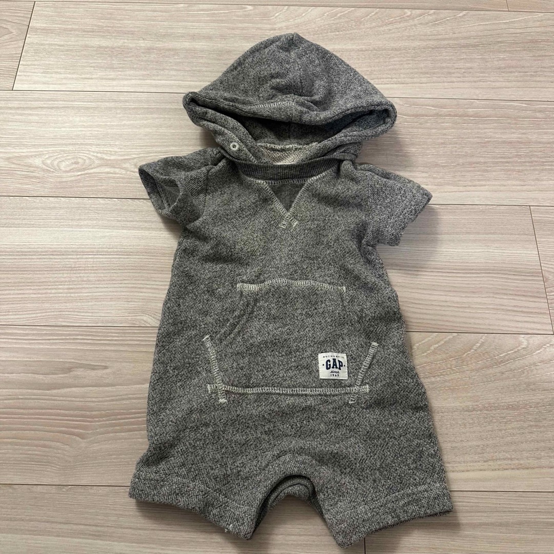 babyGAP(ベビーギャップ)のGAP キッズ/ベビー/マタニティのベビー服(~85cm)(ロンパース)の商品写真