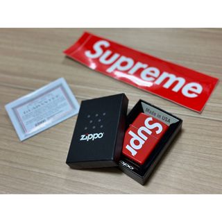 シュプリーム(Supreme)の【美品】Supreme Logo Zippo 赤 付属品完備(タバコグッズ)