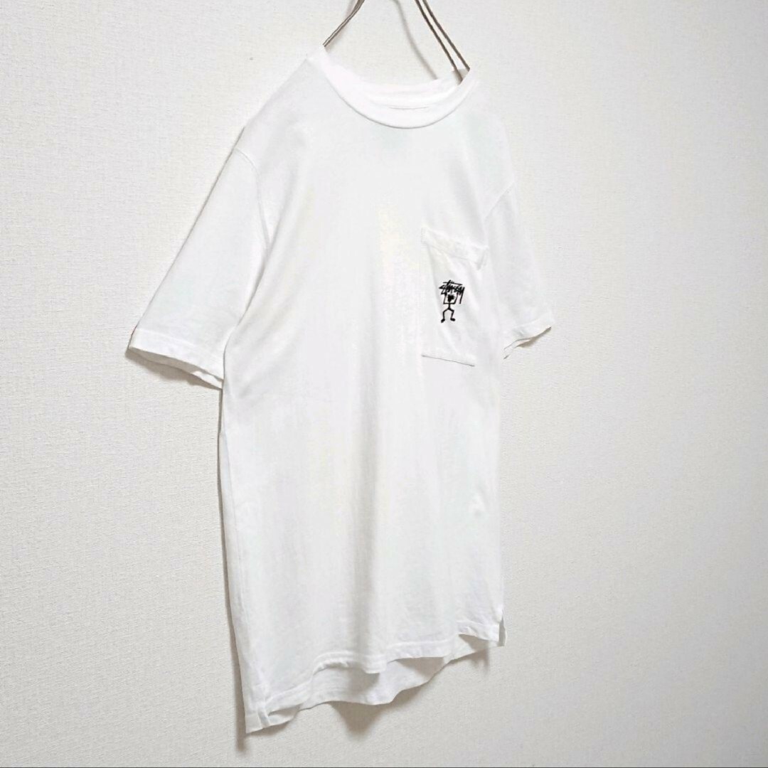 STUSSY(ステューシー)のステューシー ホワイト ポケット付 シャドーマン 刺繍 ロゴ 半袖 Tシャツ メンズのトップス(Tシャツ/カットソー(半袖/袖なし))の商品写真