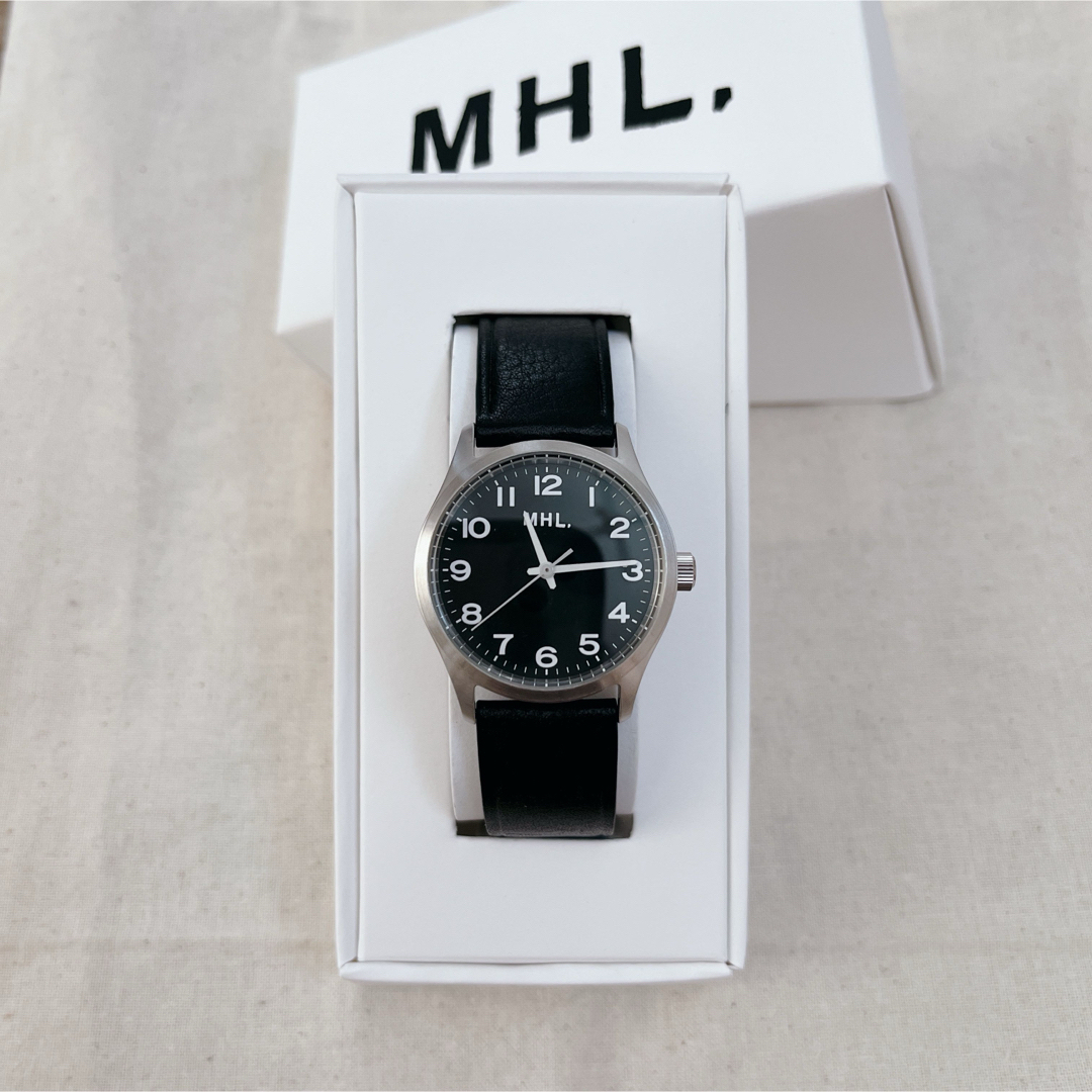 MHL.(エムエイチエル)のMHL.    LEATHER STRAP WATCH  エムエイチエル レディースのファッション小物(腕時計)の商品写真