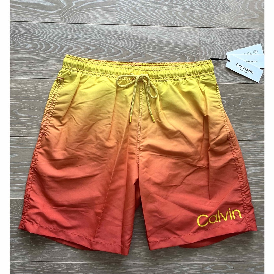 Calvin Klein(カルバンクライン)の【新品未使用】01 M カルバンクライン　メンズ　水着　スイムウェア メンズの水着/浴衣(水着)の商品写真