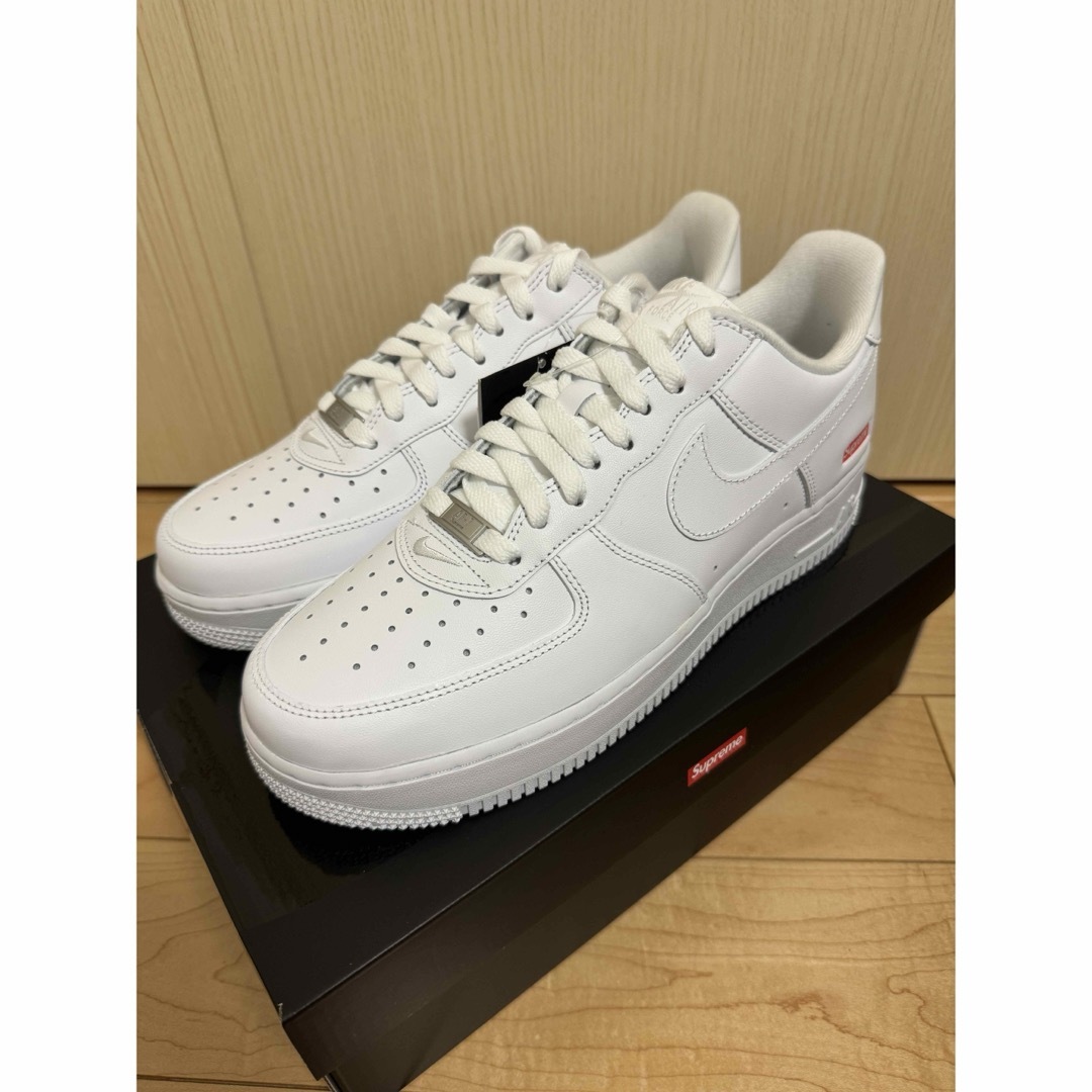 Supreme(シュプリーム)の【公式】Supreme NIKE AIR FORCE1 LOW SP 白27.5 メンズの靴/シューズ(スニーカー)の商品写真