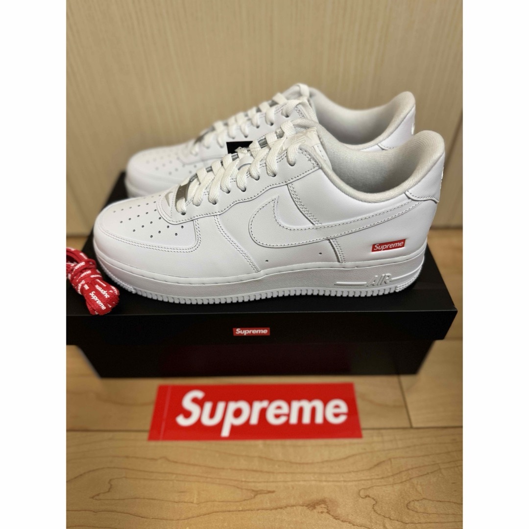 Supreme(シュプリーム)の【公式】Supreme NIKE AIR FORCE1 LOW SP 白27.5 メンズの靴/シューズ(スニーカー)の商品写真