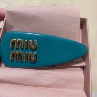 miumiu 正規品　ヘアアクセサリー　ストーン　水色ミュウミュウ