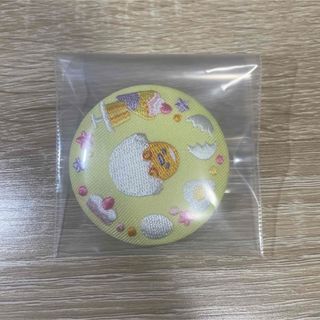 刺繍缶バッジ　ぐでたま　サンリオ