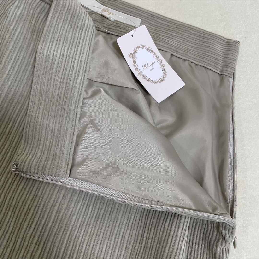 Khaju(カージュ)の【新品タグ付】Khajuコーデュロイタイトスカート　ベージュ　サイズ27 レディースのスカート(ロングスカート)の商品写真