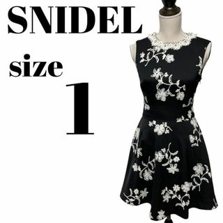 スナイデル(SNIDEL)の【大人気】SNIDEL 刺繍襟付き ノースリーブ ワンピース 膝丈 裏地あり(ひざ丈ワンピース)