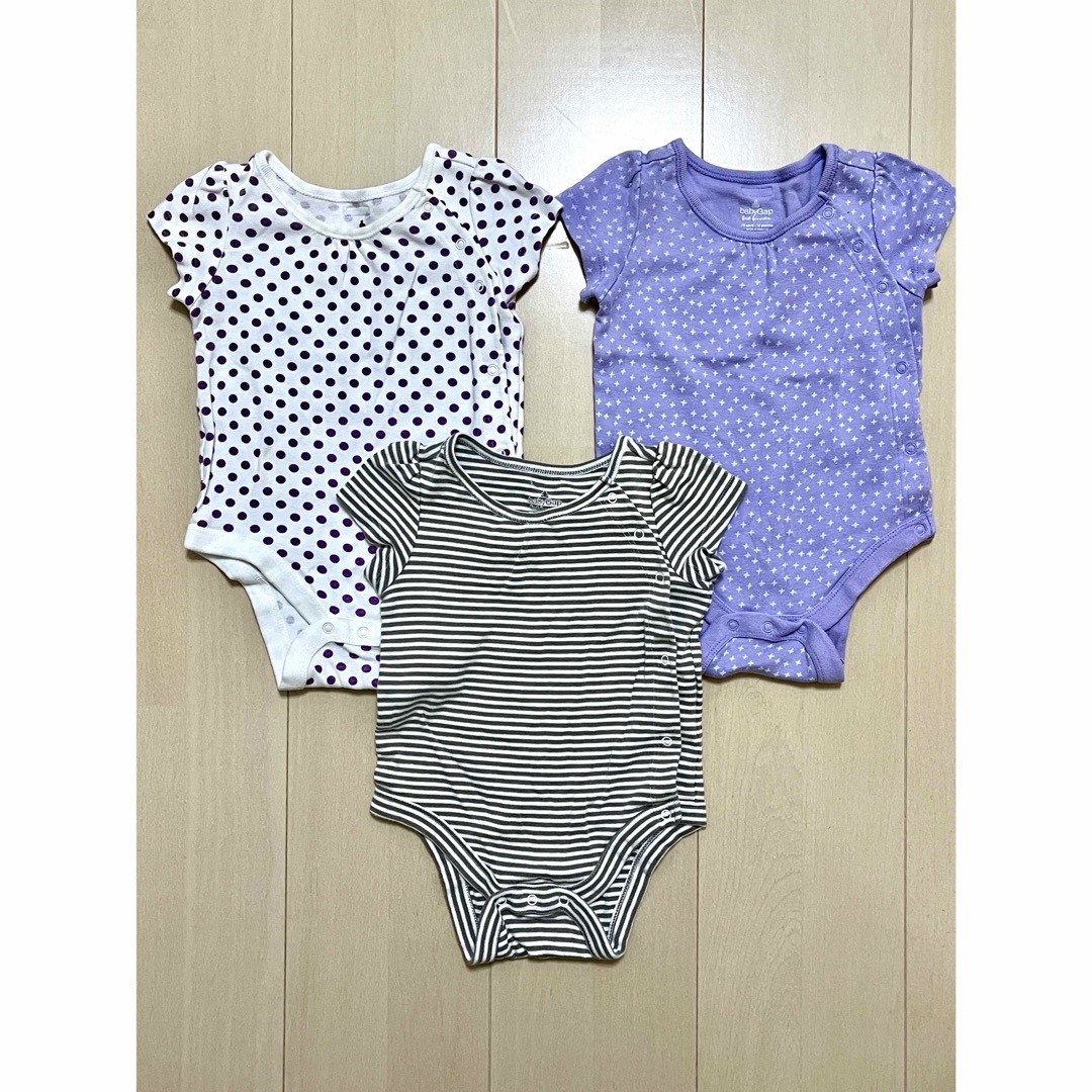 babyGAP(ベビーギャップ)のbaby Gap 半袖ロンパース 70cm 3点まとめ売り キッズ/ベビー/マタニティのベビー服(~85cm)(ロンパース)の商品写真