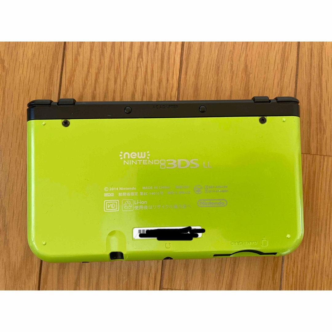 ニンテンドー3DS(ニンテンドー3DS)のNewニンテンドー3DS LL ライム×ブラック エンタメ/ホビーのゲームソフト/ゲーム機本体(携帯用ゲーム機本体)の商品写真