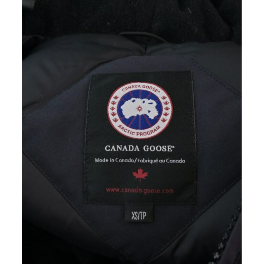 CANADA GOOSE(カナダグース)のCANADA GOOSE カナダグース ダウンコート XS 濃紺 【古着】【中古】 レディースのジャケット/アウター(ダウンコート)の商品写真