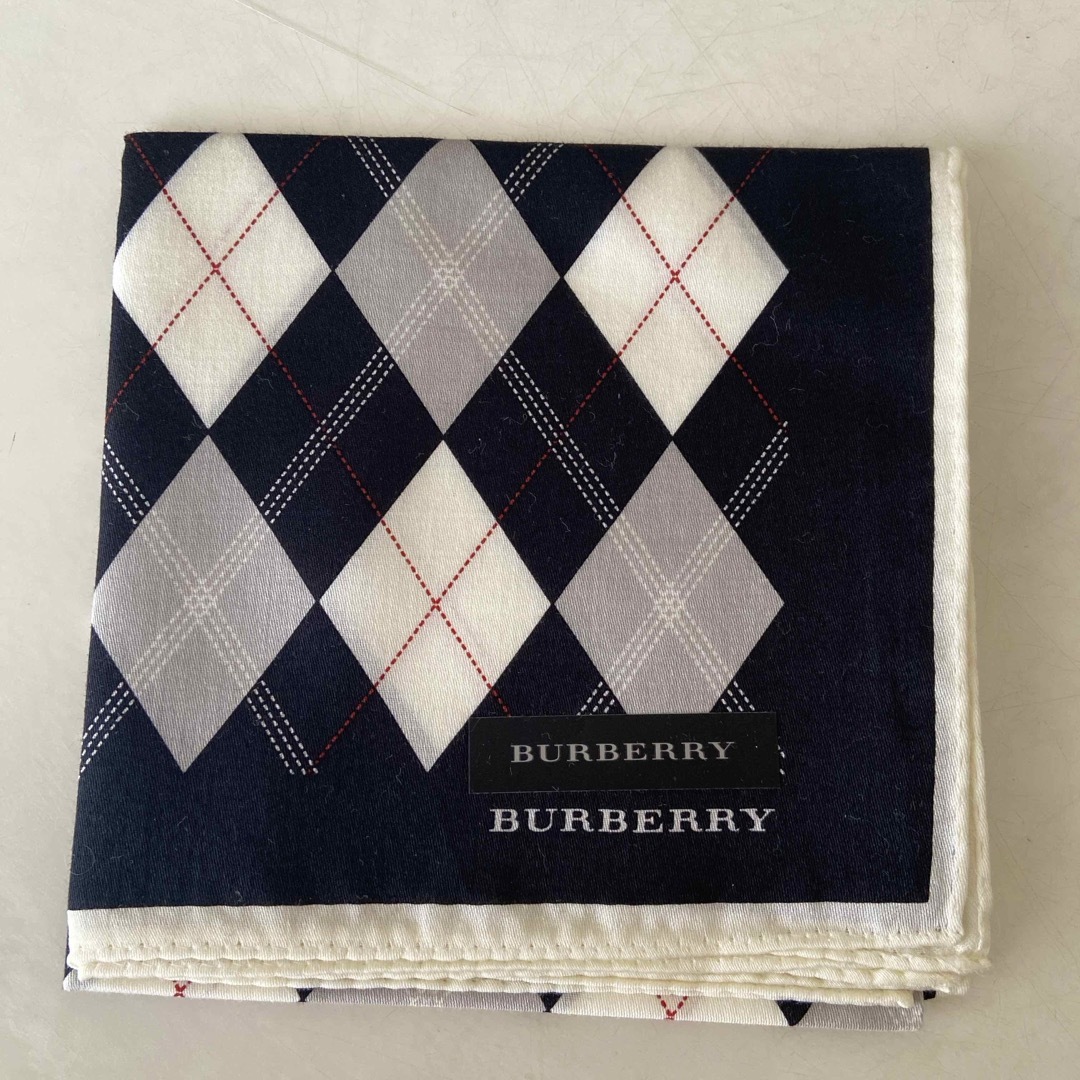 BURBERRY(バーバリー)の紳士用ハンカチ レディースのファッション小物(ハンカチ)の商品写真