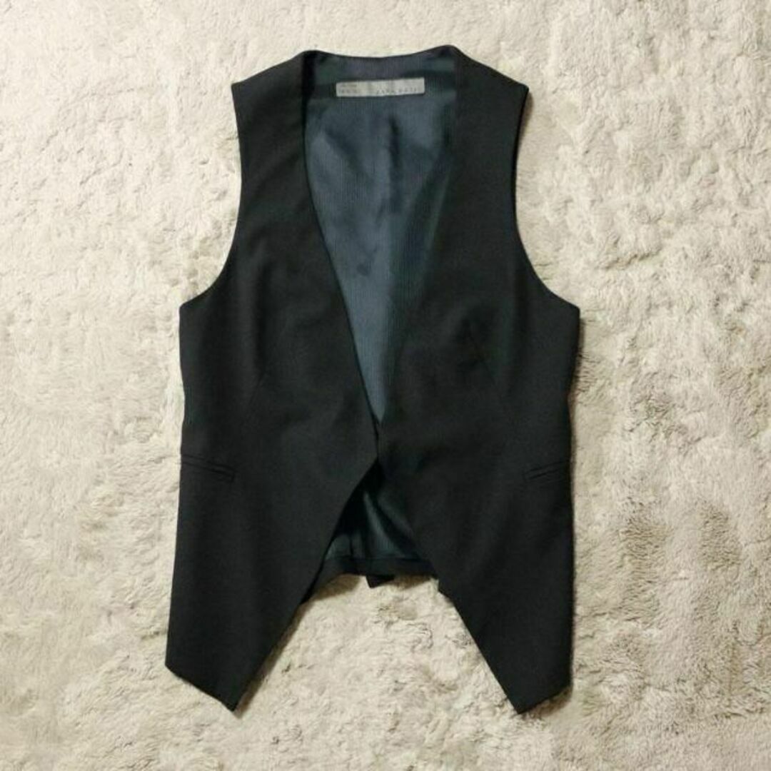 ZARA(ザラ)のZARA BASIC スーツ ベスト ジレ XSサイズ ブラック メンズのスーツ(スーツベスト)の商品写真