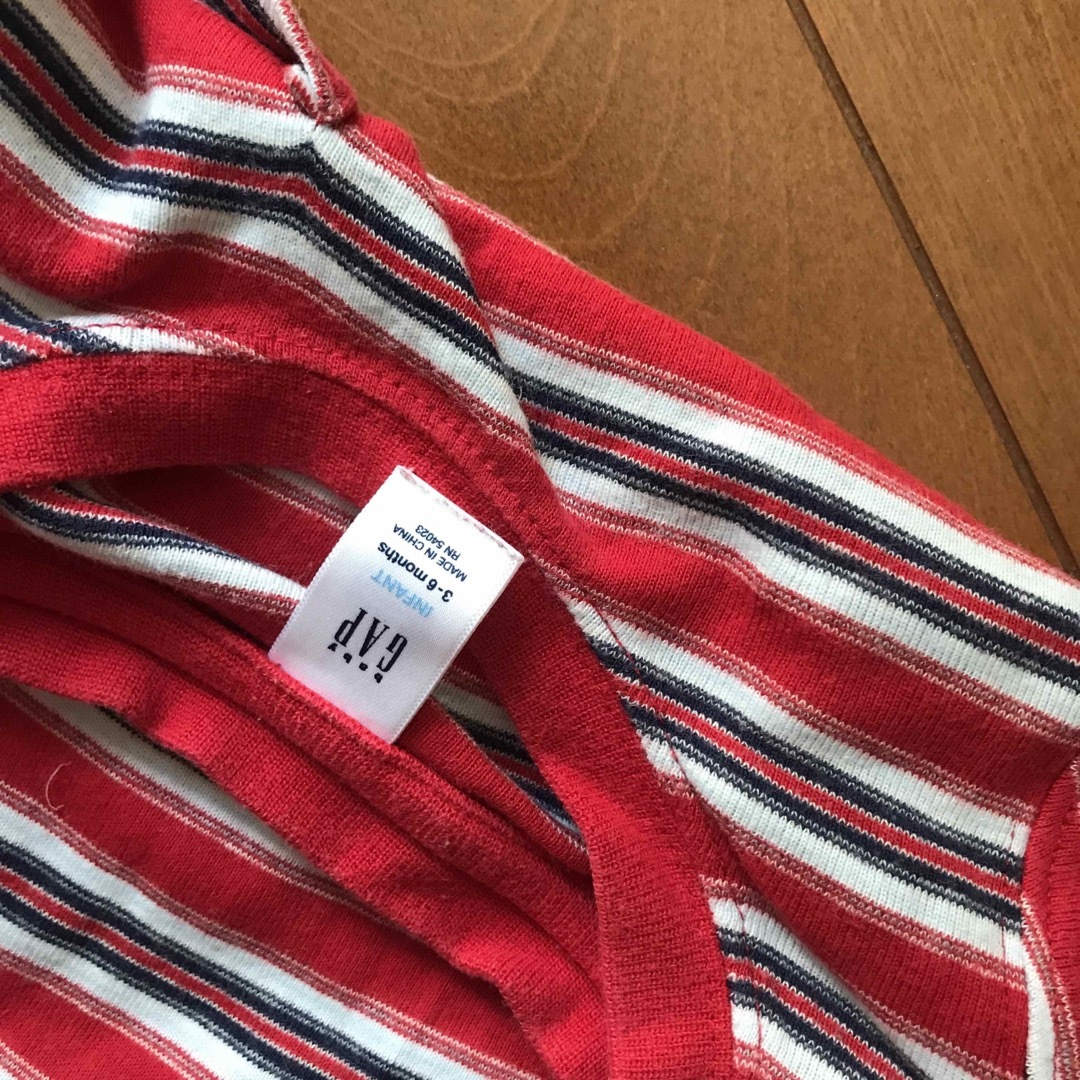 babyGAP(ベビーギャップ)のbabygap GAP ロンパース キッズ/ベビー/マタニティのベビー服(~85cm)(ロンパース)の商品写真