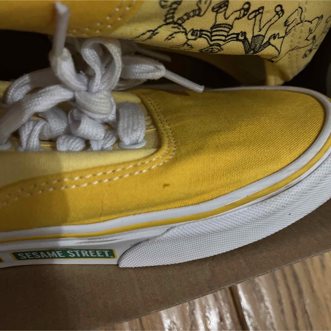 VANS(ヴァンズ)のvans スニーカー　セサミストリート　バンズ　26.5cm メンズの靴/シューズ(スリッポン/モカシン)の商品写真