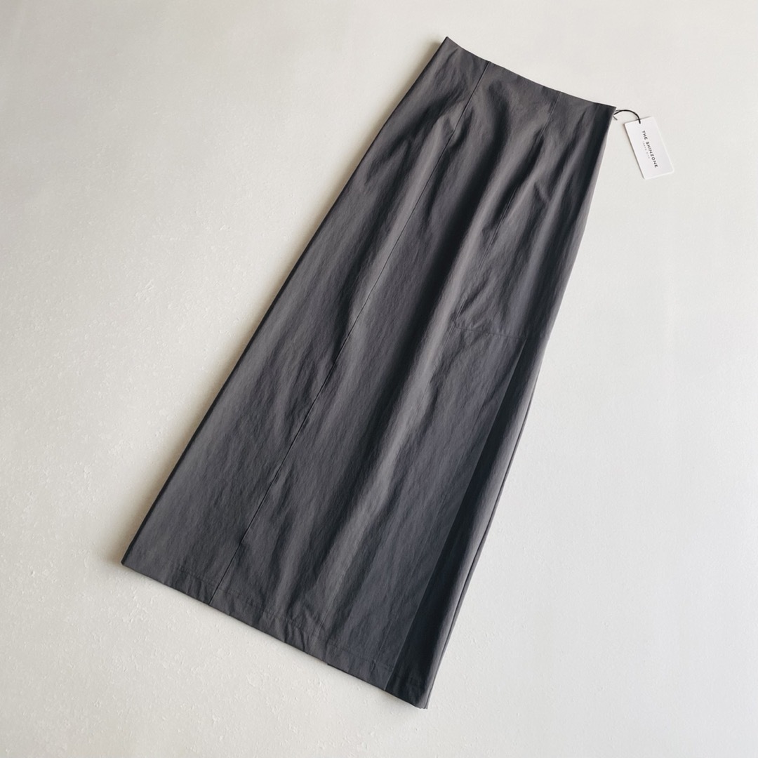 Shinzone(シンゾーン)の新品 THE SHINZONE SIDE SLIT SKIRT グレー 日本製 レディースのスカート(ロングスカート)の商品写真