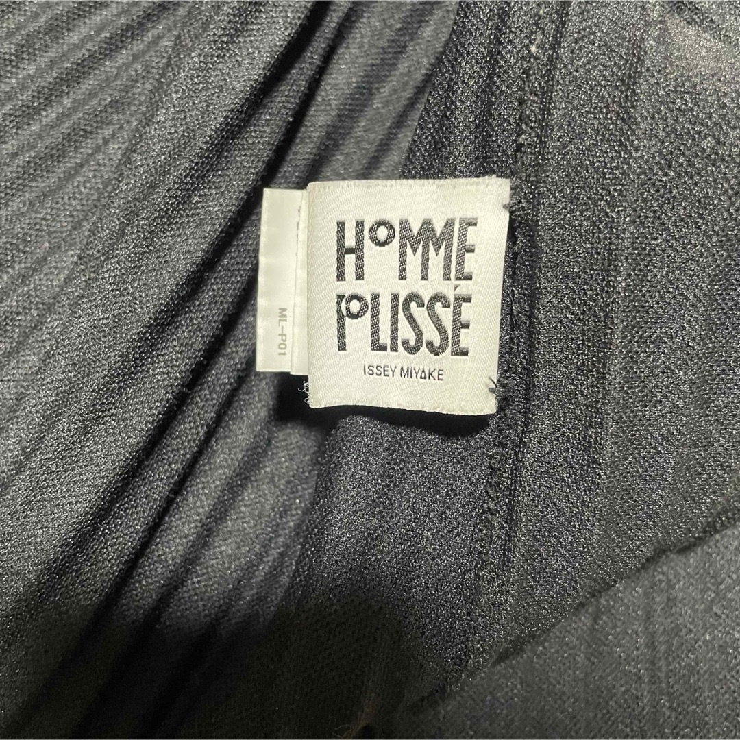 ISSEY MIYAKE(イッセイミヤケ)のhomme plisseオムプリッセ イッセイミヤケ 綿混 カーディガン 黒 メンズのトップス(カーディガン)の商品写真