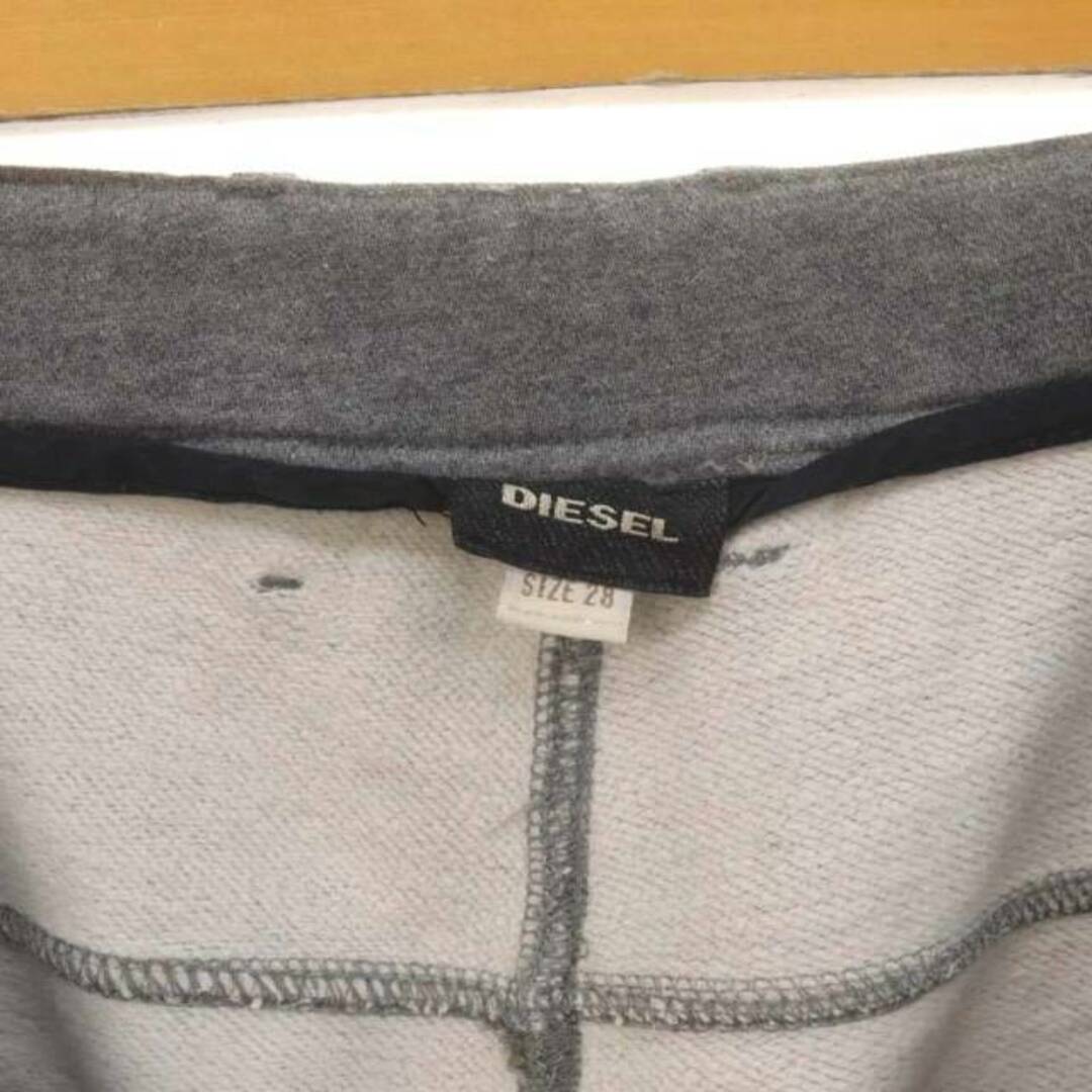 DIESEL(ディーゼル)のディーゼル DIESEL スウェット ハーフパンツ イージー 28 S グレー メンズのパンツ(ショートパンツ)の商品写真