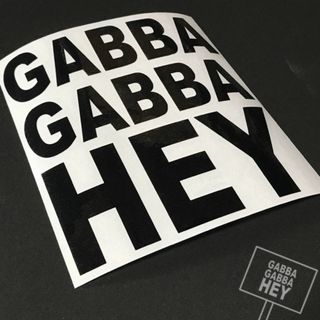 屋外対応 デカイステッカー"GABBA GABBA HEY"(ブラック)(車外アクセサリ)