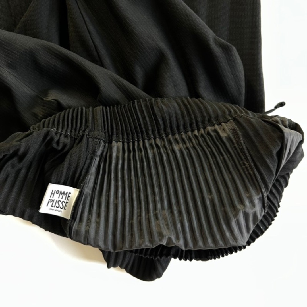 ISSEY MIYAKE(イッセイミヤケ)のオムプリッセ イッセイミヤ 消しプリーツパンツ HOMME PLISSE サイズ メンズのパンツ(サルエルパンツ)の商品写真