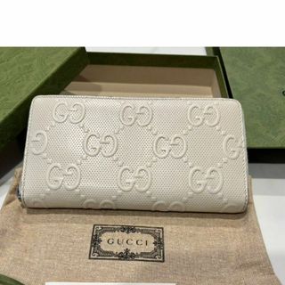 グッチ(Gucci)のグッチ GGエンボス レディース・メンズ 長財布  レザー ラウンドジップ(財布)