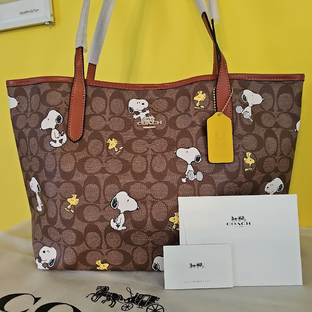 COACH(コーチ)のコーチ スヌーピー トートバッグ COACH 可愛い ウッドストック 新品 人気 レディースのバッグ(トートバッグ)の商品写真