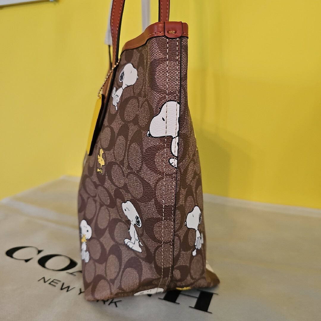 COACH(コーチ)のコーチ スヌーピー トートバッグ COACH 可愛い ウッドストック 新品 人気 レディースのバッグ(トートバッグ)の商品写真