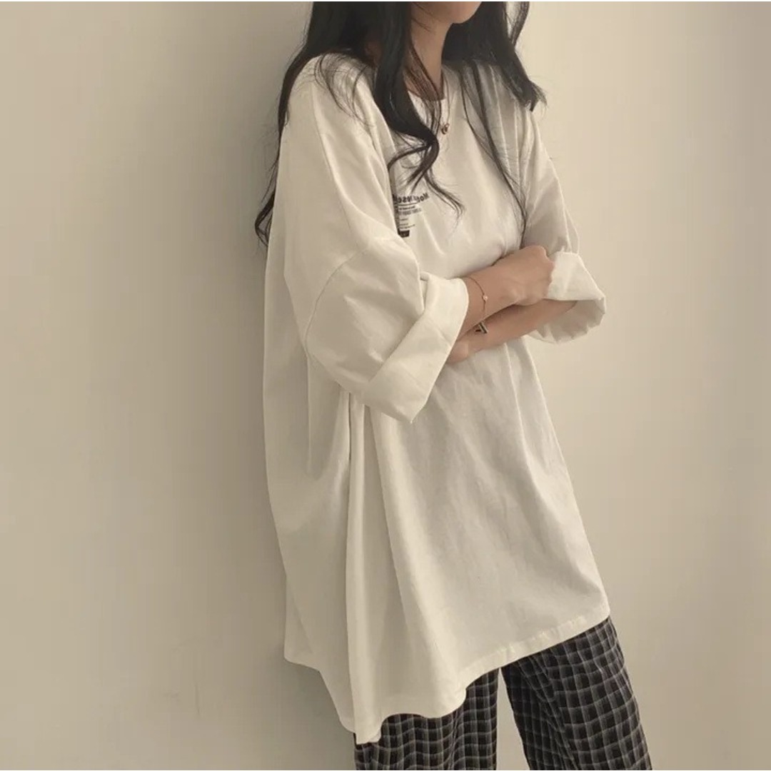 ホワイト　カジュアル　ストリート　韓国　オーバーサイズ　白　Tシャツ レディースのトップス(Tシャツ(半袖/袖なし))の商品写真