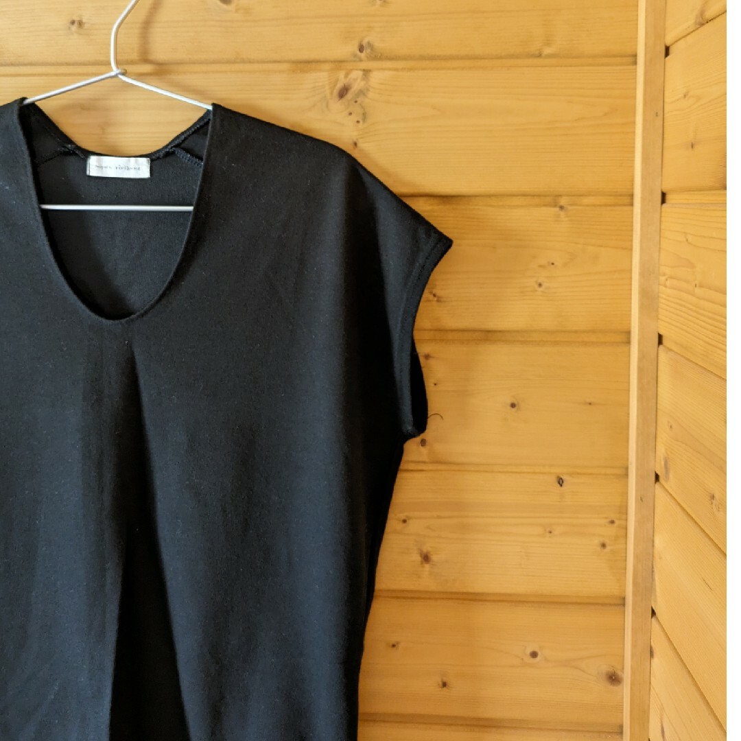 ブラック　カットソー メンズのトップス(Tシャツ/カットソー(半袖/袖なし))の商品写真