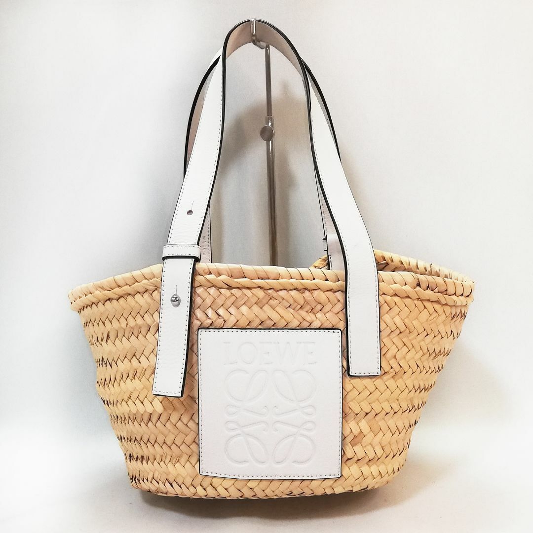 LOEWE(ロエベ)の【未使用級】ロエベ　LOEWE　Baskets バスケットバッグ トートバッグ レディースのバッグ(かごバッグ/ストローバッグ)の商品写真