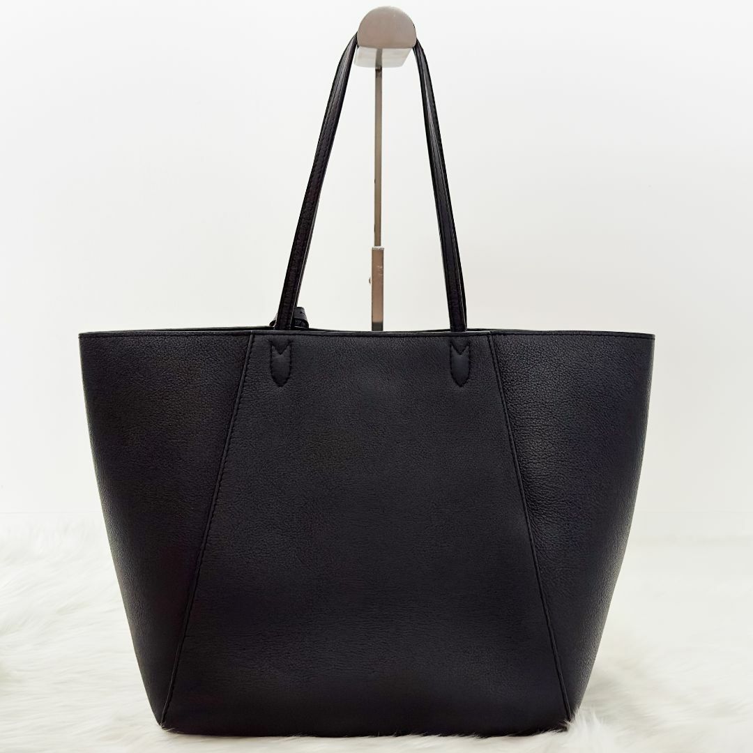 LOUIS VUITTON - 【極美品】ルイヴィトン ロックミー カバ トート LOUIS VUITTON - 【極美品】ルイヴィトン ロックミー カバ トート