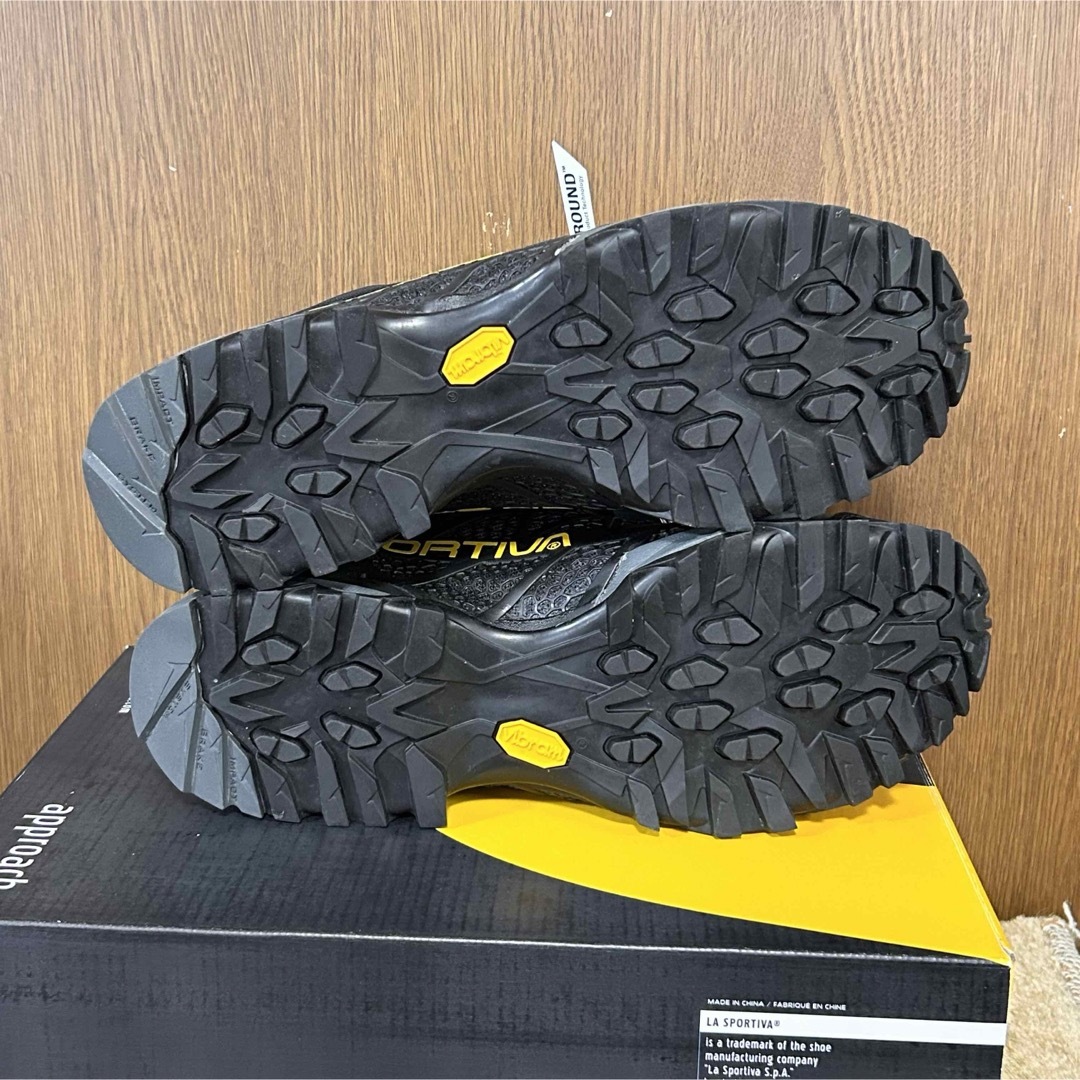 LA SPORTIVA(スポルティバ)のLA SPORTIVA シンセンスGTX サラウンド　44 新品 スポーツ/アウトドアのアウトドア(登山用品)の商品写真