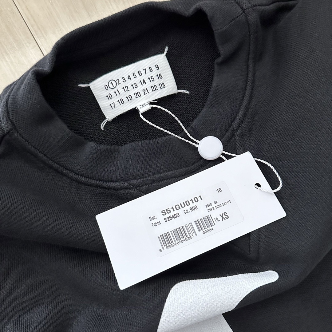 Maison Martin Margiela(マルタンマルジェラ)のタグ付き新品 Maison Margiela 長袖 ロゴ スウェット レディースのトップス(トレーナー/スウェット)の商品写真