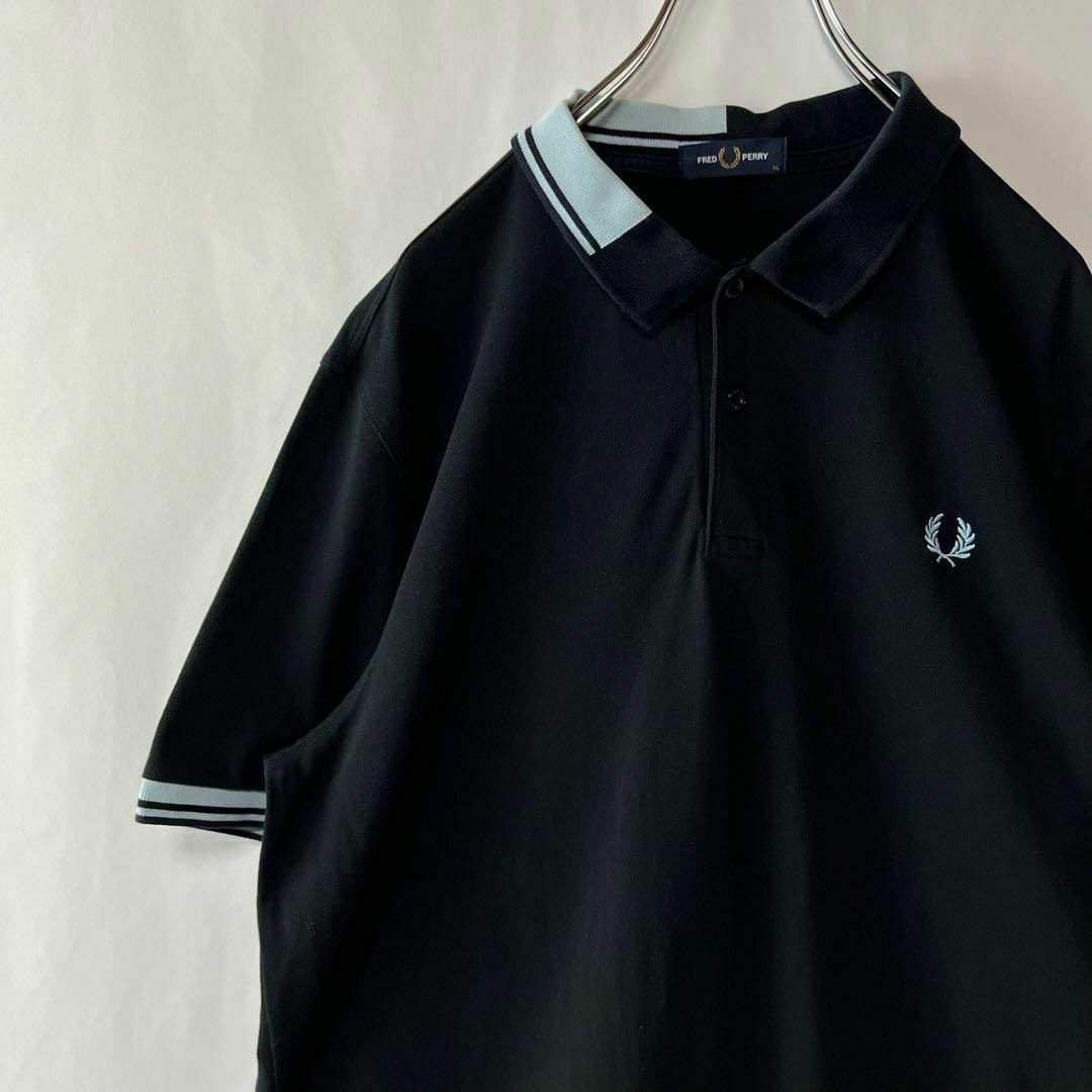 FRED PERRY(フレッドペリー)のフレッドペリー　ポロシャツ　ワンポイントロゴ　半袖シャツ　ブラック　古着　XL メンズのトップス(ポロシャツ)の商品写真