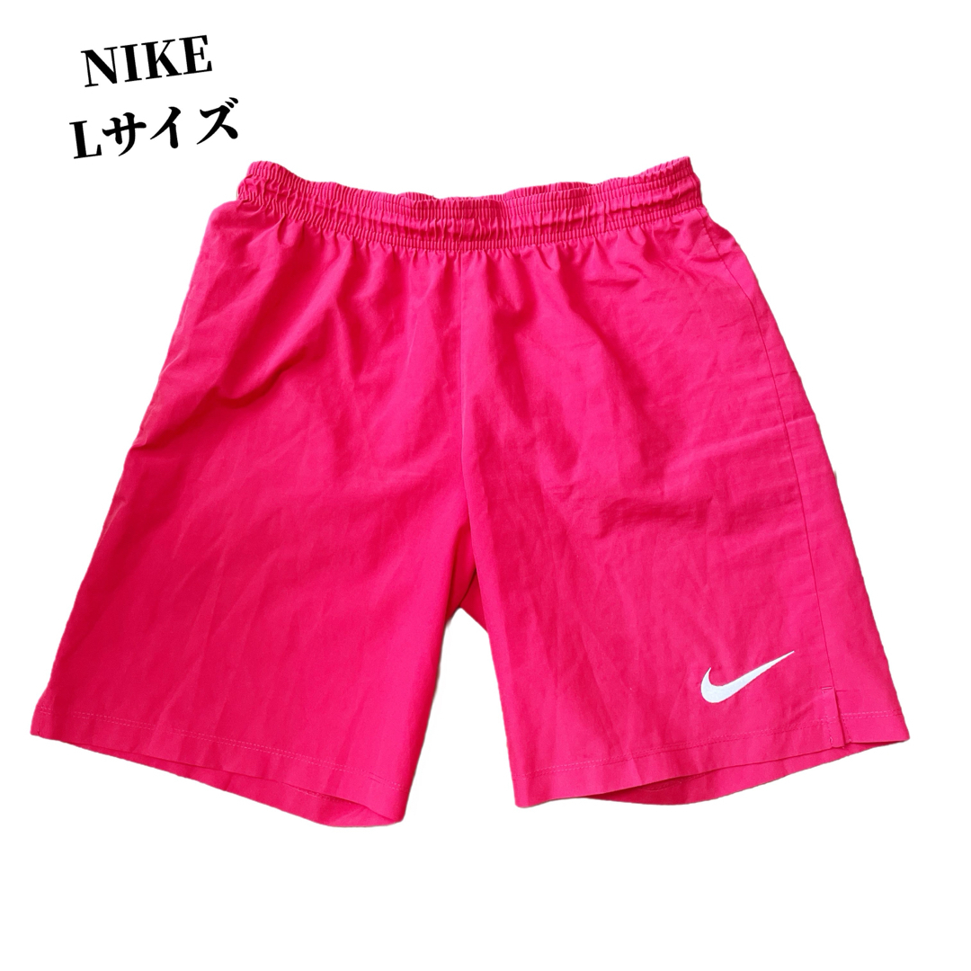 NIKE(ナイキ)のNIKE ナイキ　ランニングパンツ　ハーフパンツ　ショートパンツ　赤　レッド　L メンズのパンツ(ショートパンツ)の商品写真