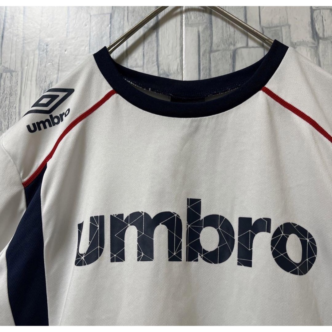 UMBRO(アンブロ)のアンブロ リンガーネックTシャツ ゲームシャツ ホワイト M 半袖 デカロゴ メンズのトップス(Tシャツ/カットソー(半袖/袖なし))の商品写真