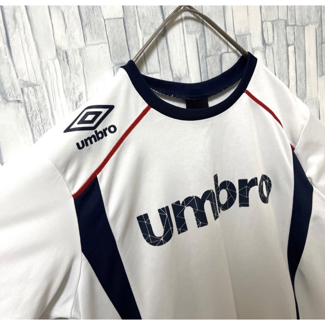 UMBRO(アンブロ)のアンブロ リンガーネックTシャツ ゲームシャツ ホワイト M 半袖 デカロゴ メンズのトップス(Tシャツ/カットソー(半袖/袖なし))の商品写真