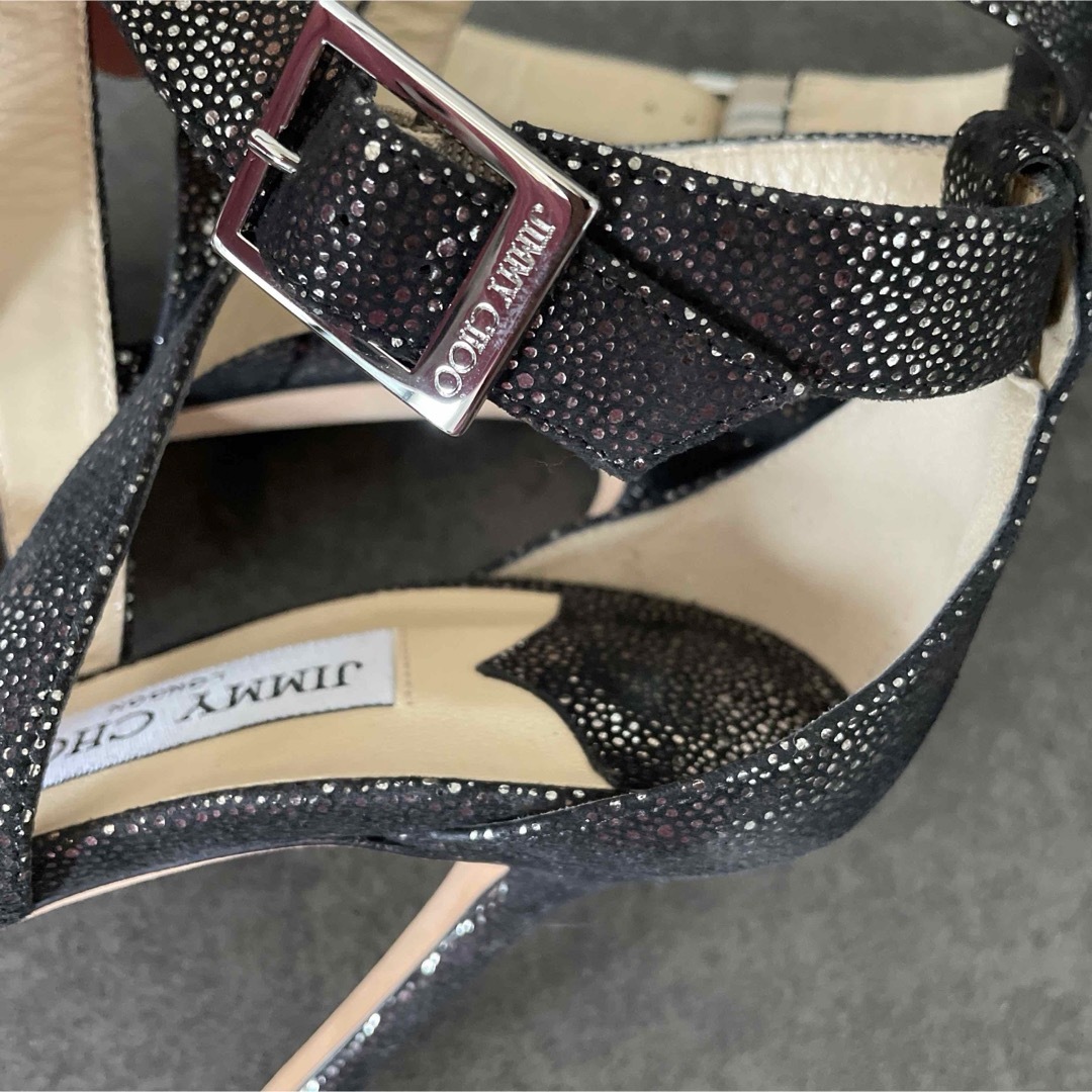 JIMMY CHOO(ジミーチュウ)の即日発送 完売色 ジミーチュウ  銀座正規店購入 新品箱付き サイズ23.5cm レディースの靴/シューズ(サンダル)の商品写真