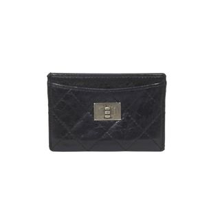 シャネル(CHANEL)のCHANEL シャネル 2.55 カードケース 11番台 キルティング カーフスキン ブラック ロゴ シルバー金具 美品 中古 62225(パスケース/IDカードホルダー)