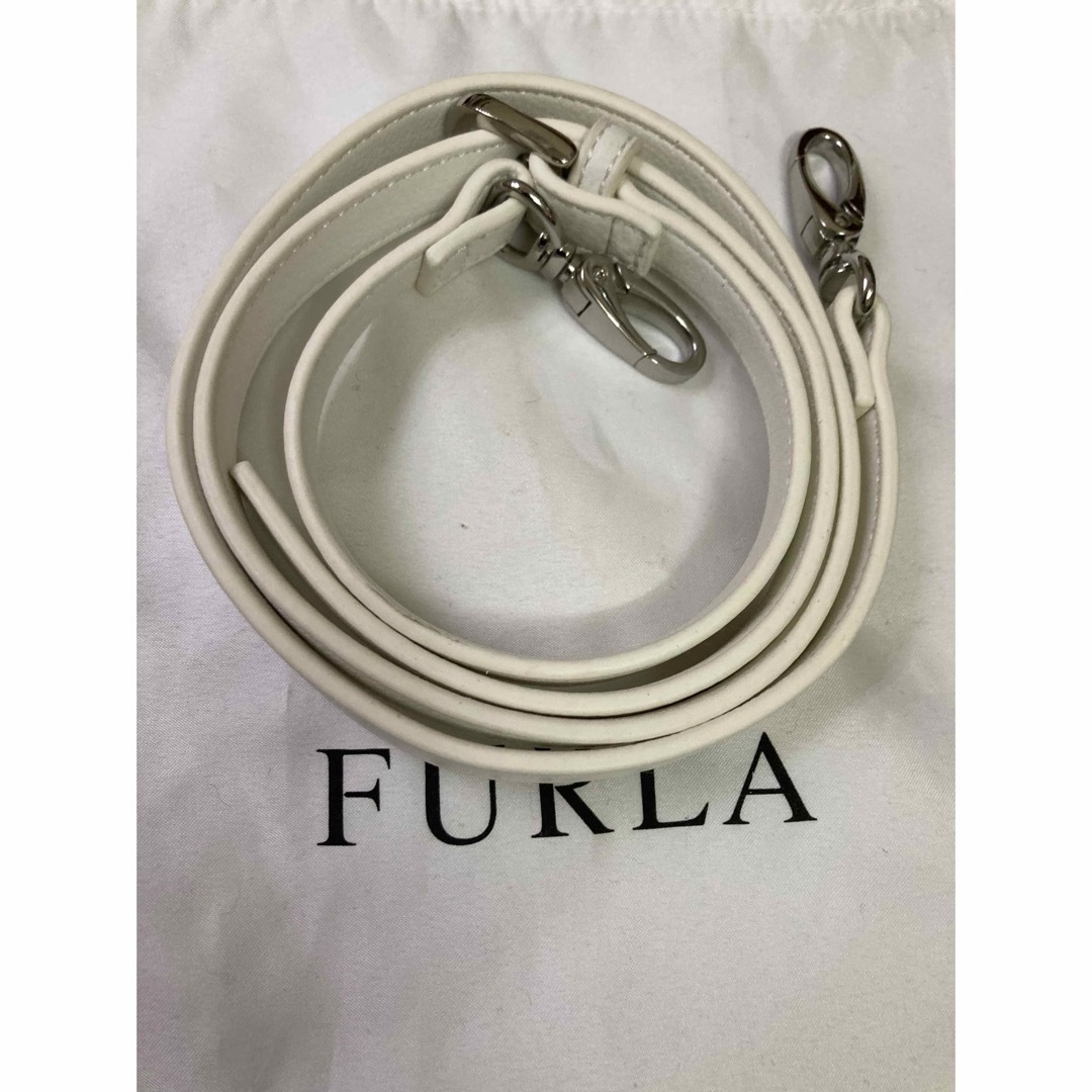 Furla(フルラ)のFURLA ショルダーストラップ　ホワイトxシルバー レディースのバッグ(その他)の商品写真