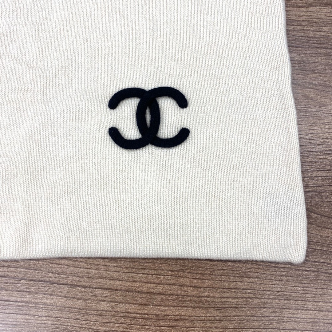 CHANEL(シャネル)の[USED/中古]CHANEL シャネル その他小物 巾着 ココマーク ベージュ ニット素材 ベージュ 中古 tdc-000526-4c レディースのファッション小物(その他)の商品写真