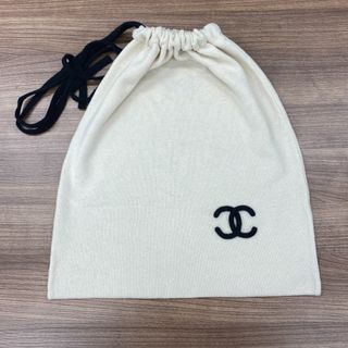 シャネル(CHANEL)の[USED/中古]CHANEL シャネル その他小物 巾着 ココマーク ベージュ ニット素材 ベージュ 中古 tdc-000526-4c(その他)