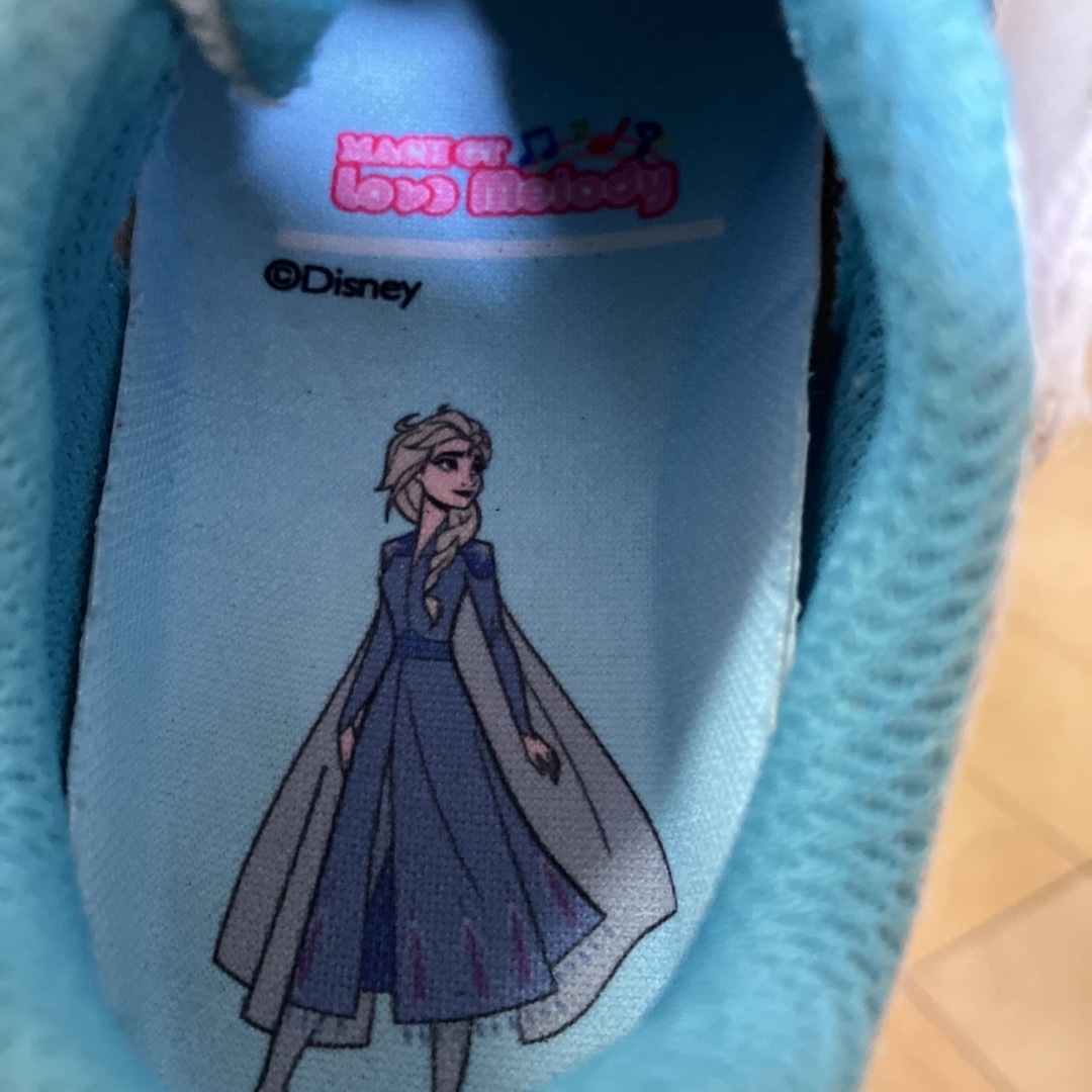 Disney(ディズニー)のエルサ　靴　運動靴　16.0 キッズ/ベビー/マタニティのキッズ靴/シューズ(15cm~)(スニーカー)の商品写真