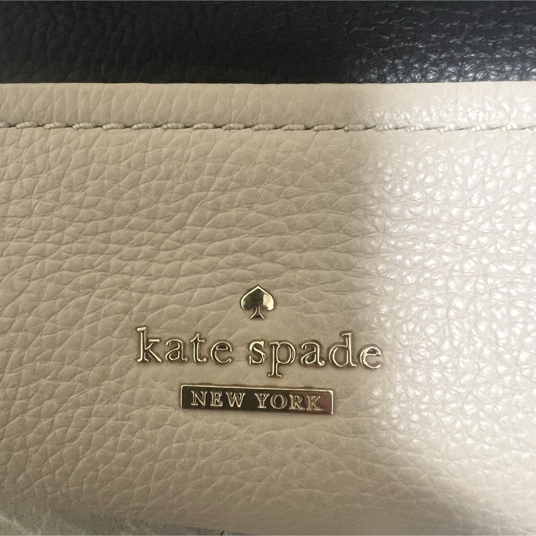 kate spade new york(ケイトスペードニューヨーク)の【美品】kate spade NEW YORK バイカラー　トートバッグ　A4可 レディースのバッグ(トートバッグ)の商品写真