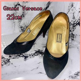 ジャンニヴェルサーチ(Gianni Versace)の【美品】GIANNI VERSACE ☆スエードパンプス☆22cm☆黒☆(ハイヒール/パンプス)