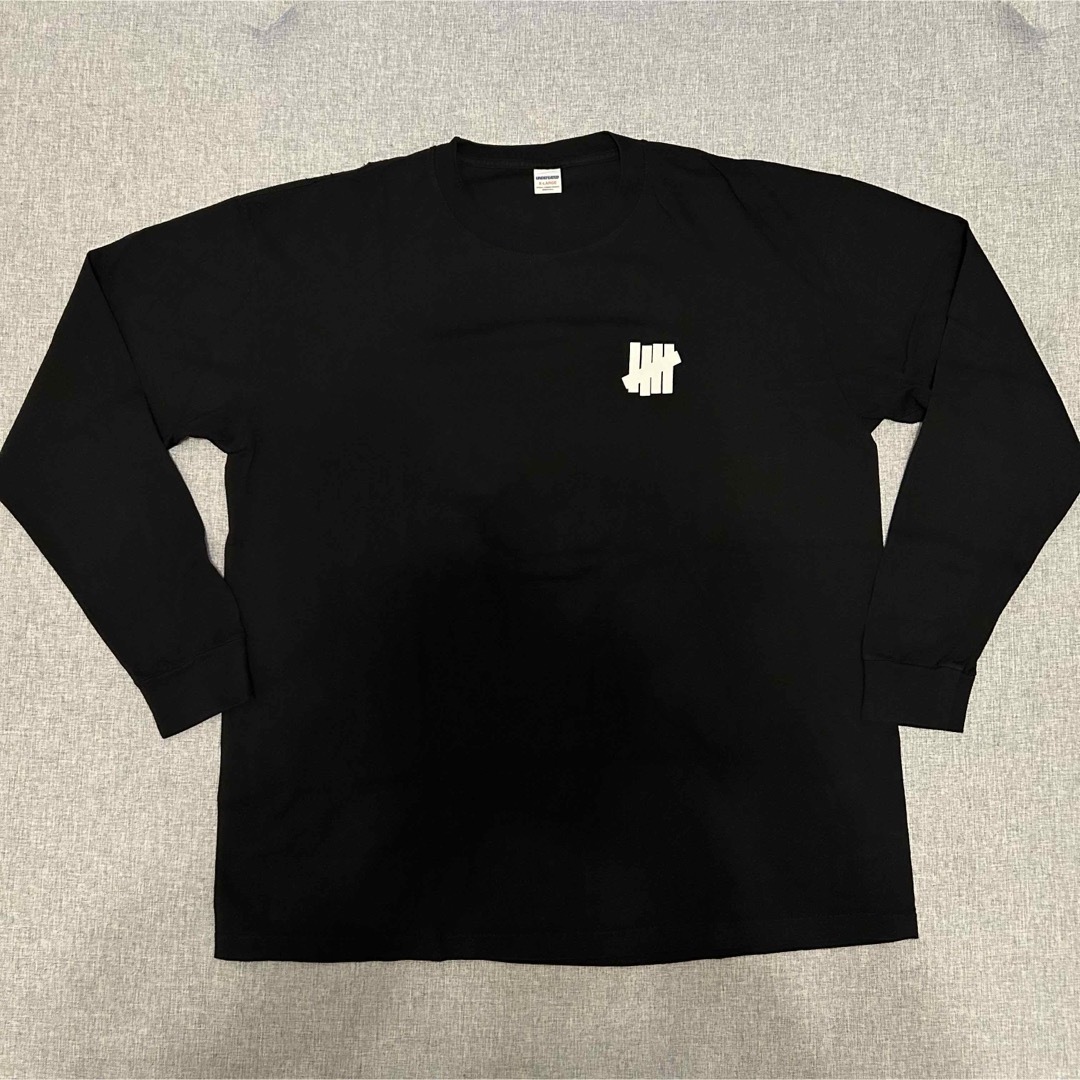 UNDEFEATED(アンディフィーテッド)のUNDEFEATED アンディフィーテッド　ロングtシャツ　XLサイズ メンズのトップス(Tシャツ/カットソー(七分/長袖))の商品写真