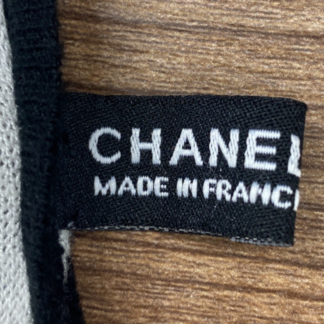 CHANEL(シャネル)の[USED/中古]CHANEL シャネル マフラー・ショール ストール ココマーク ホワイト×ブラック ホワイト ブラック 中古 tdc-000527-4c レディースのファッション小物(マフラー/ショール)の商品写真