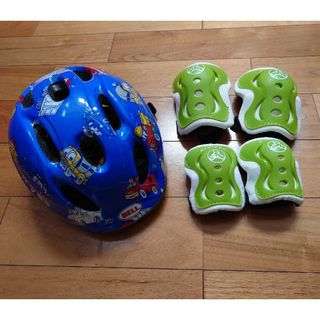 ベル(BELL)のヘルメットとサポーター(自転車)